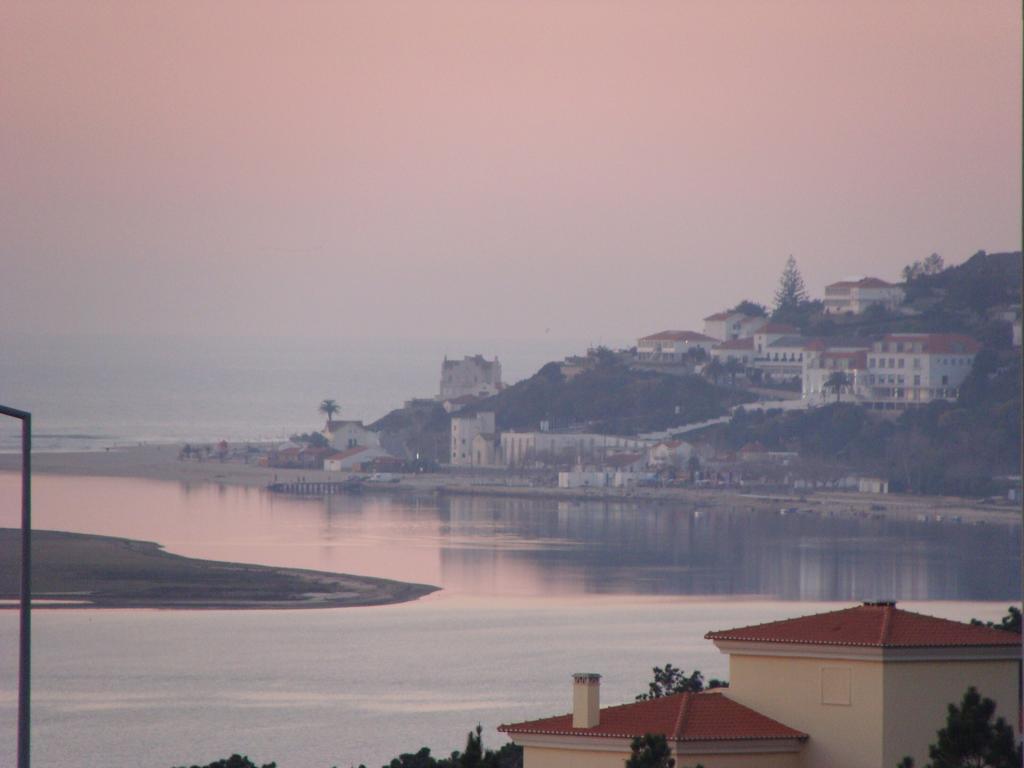 Hotel Foz Surfcamp Foz do Arelho Esterno foto